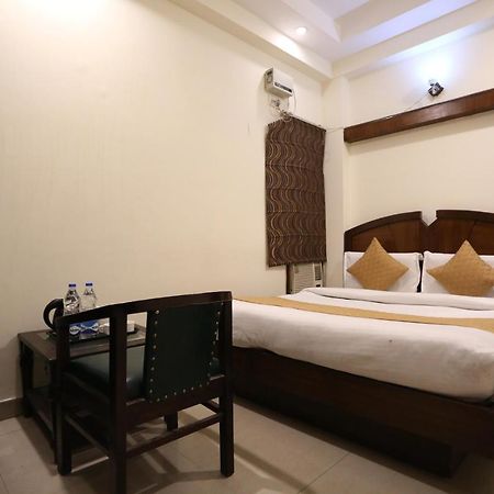 Hotel Gaylord International - New Delhi Exteriör bild