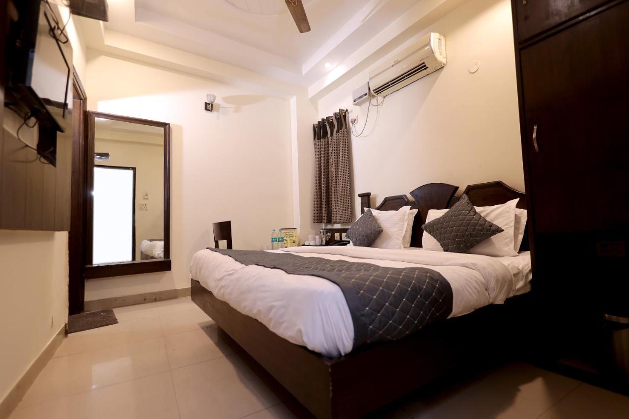 Hotel Gaylord International - New Delhi Exteriör bild