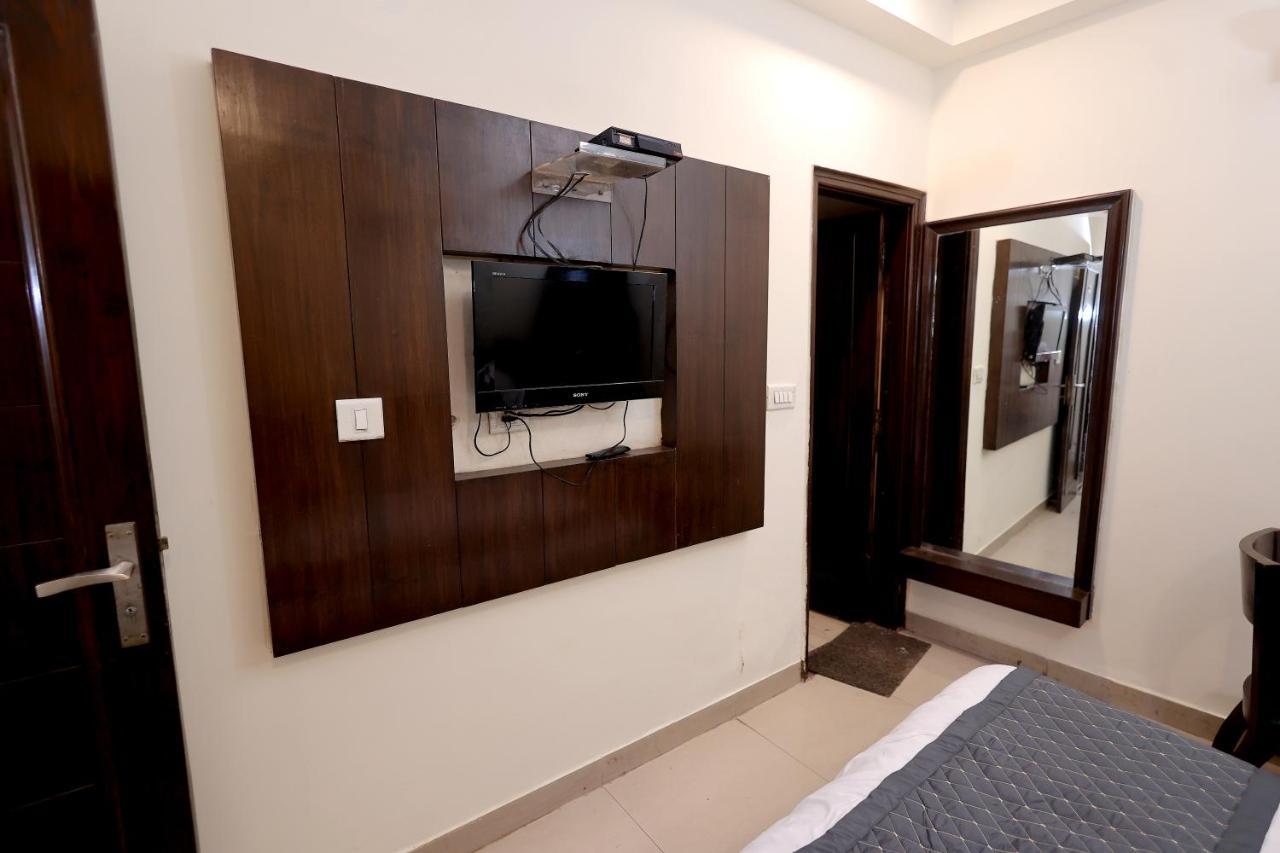Hotel Gaylord International - New Delhi Exteriör bild