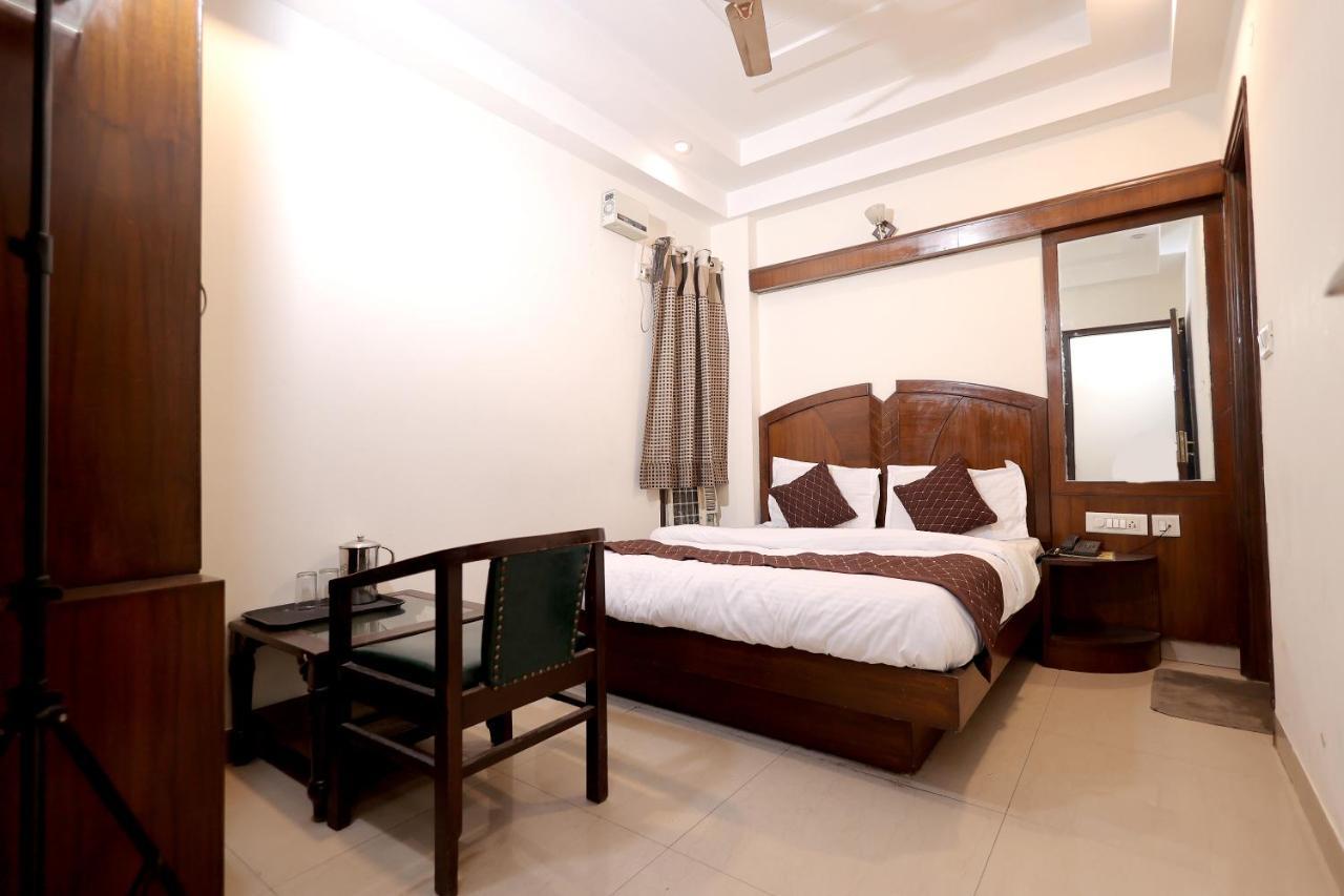 Hotel Gaylord International - New Delhi Exteriör bild