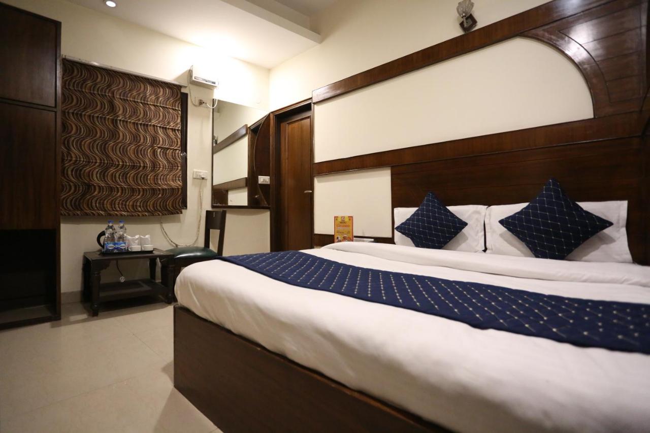 Hotel Gaylord International - New Delhi Exteriör bild
