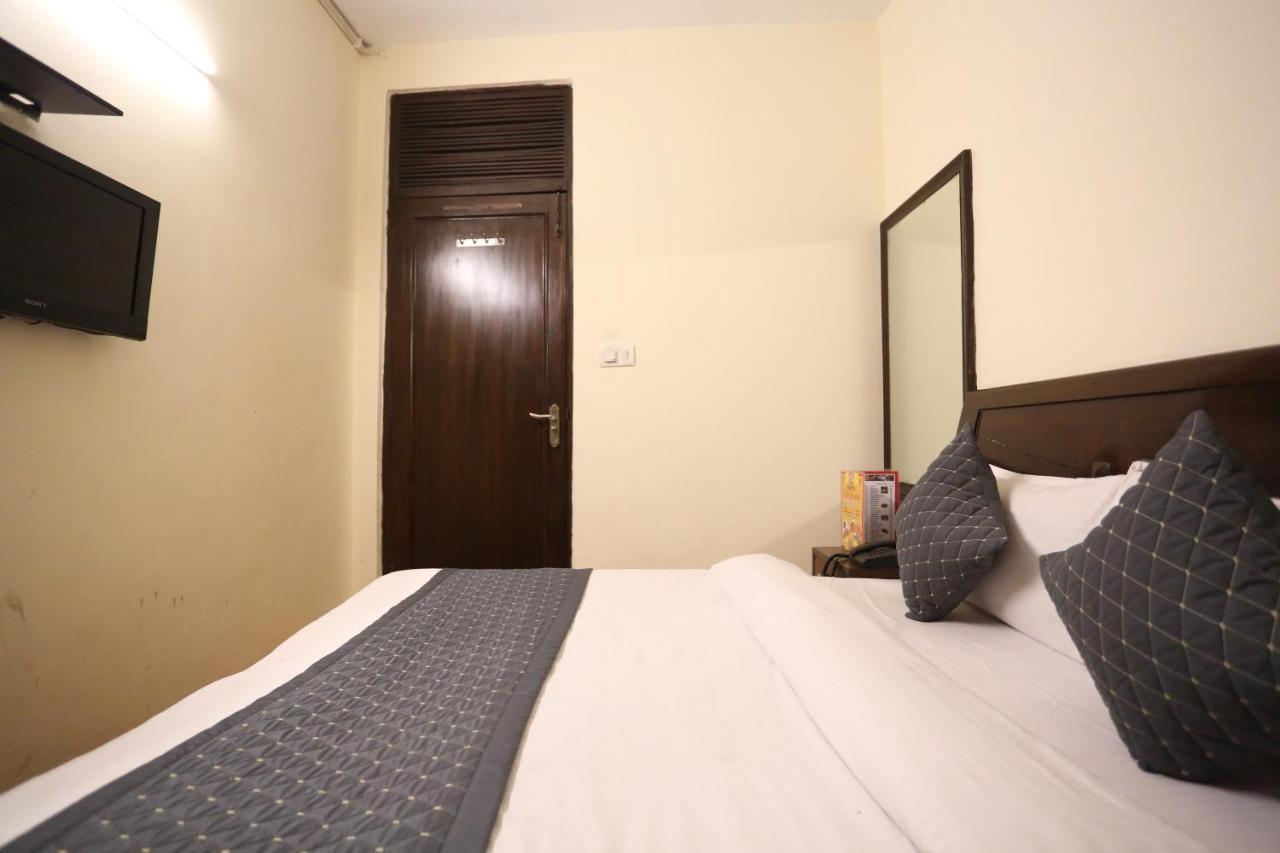Hotel Gaylord International - New Delhi Exteriör bild