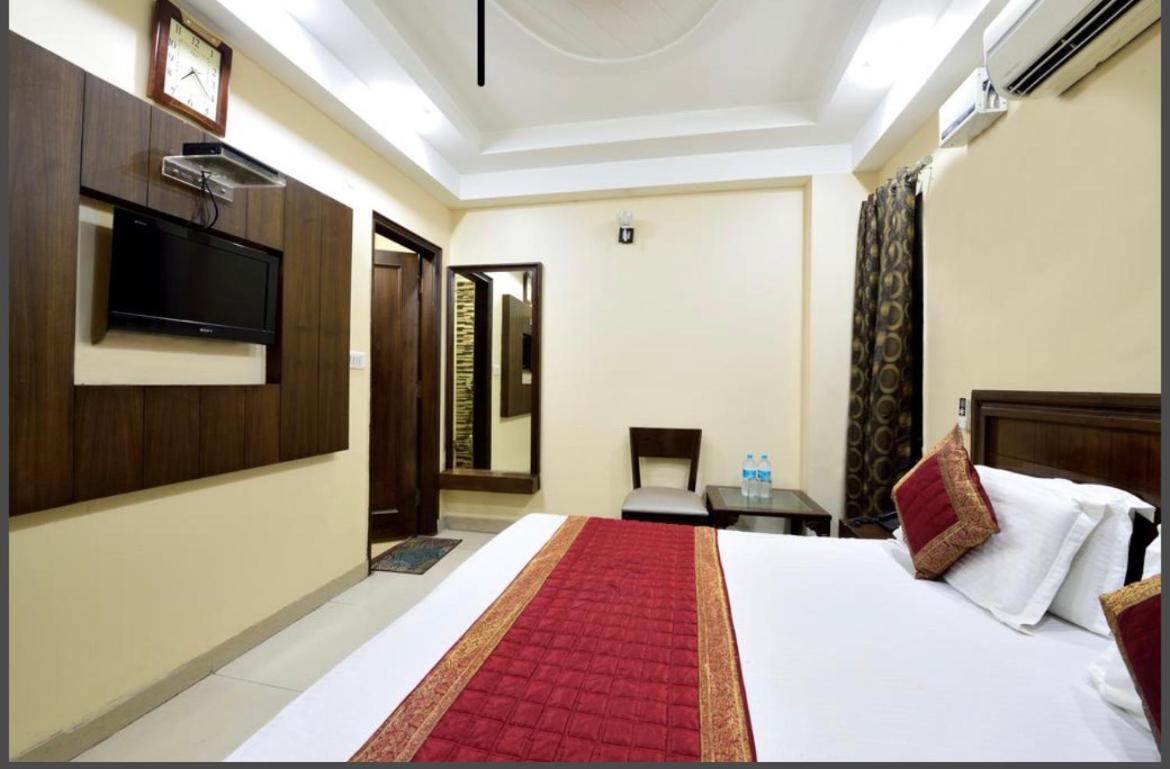 Hotel Gaylord International - New Delhi Exteriör bild