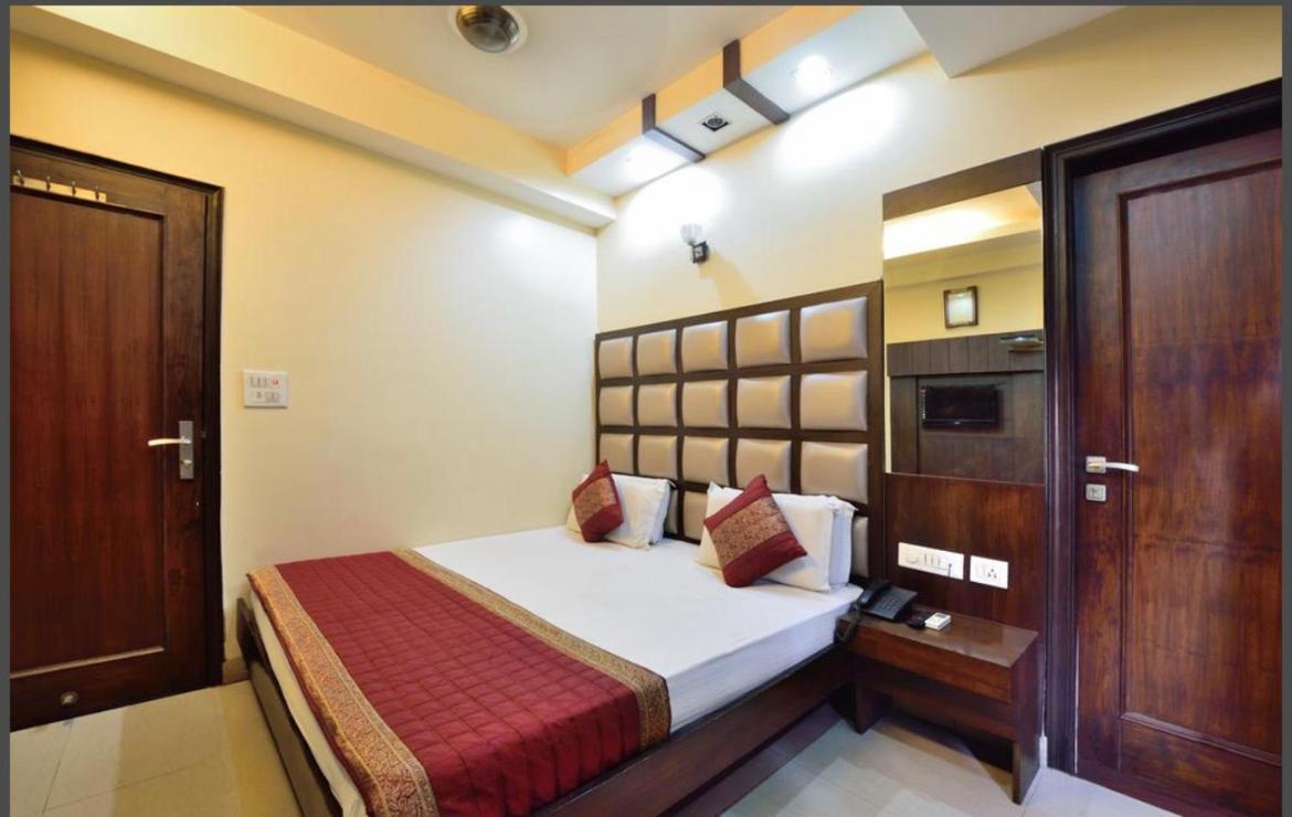 Hotel Gaylord International - New Delhi Exteriör bild