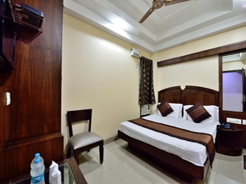Hotel Gaylord International - New Delhi Exteriör bild